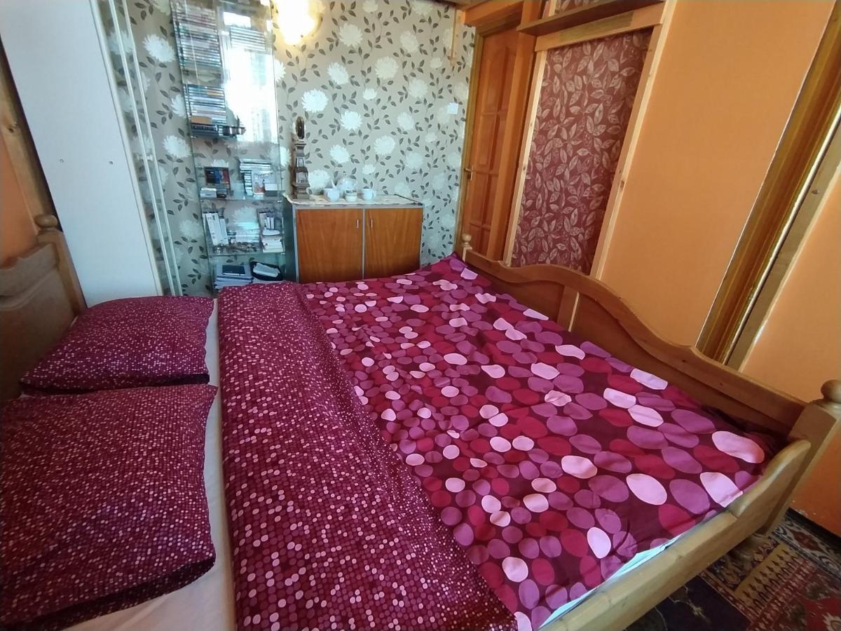 Cuki Apartment Budapest Exteriör bild