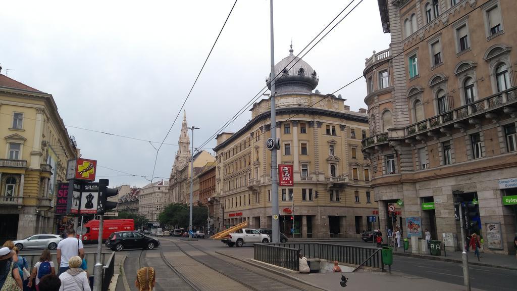 Cuki Apartment Budapest Exteriör bild