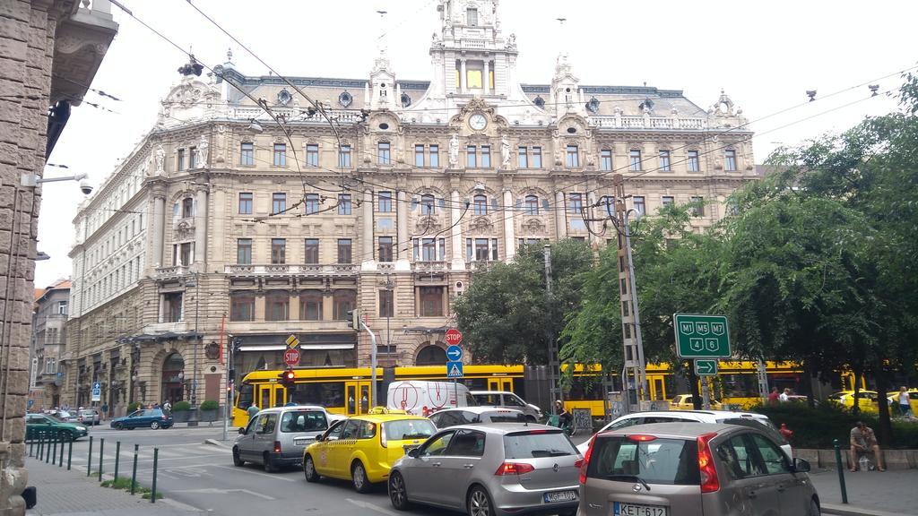 Cuki Apartment Budapest Exteriör bild